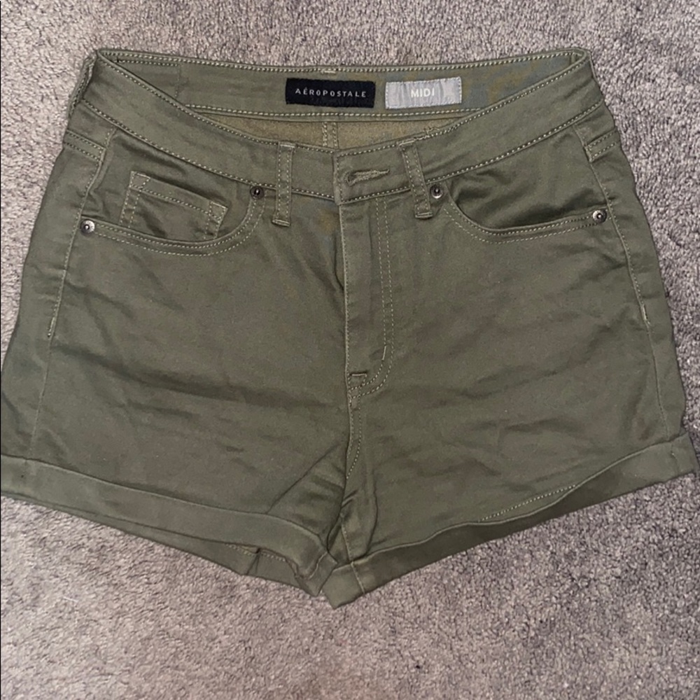Mid-rise Jean shorts